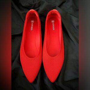Vivaia  Red Knit Pointed Toe Flats